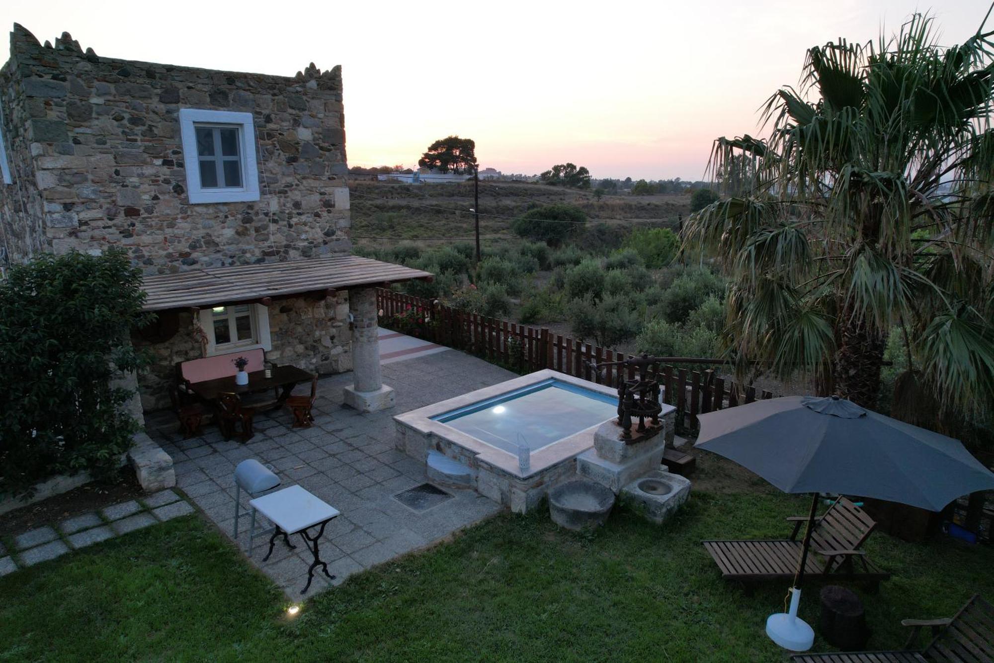 Traditional Kos Villa With Swimming Pool, Lawn Yard And Bbq 外观 照片